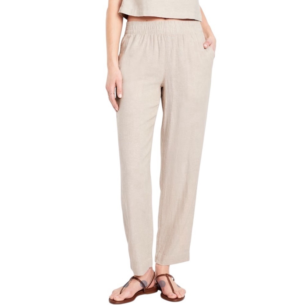 Old Navy Beige Cropped Elastic-Waist Pants
